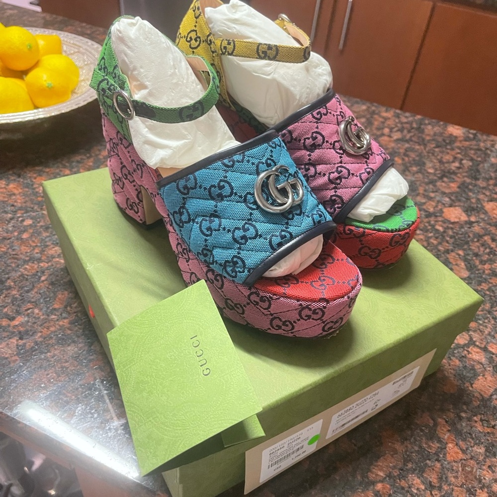 GUCCI | Logo Monogram Sandal